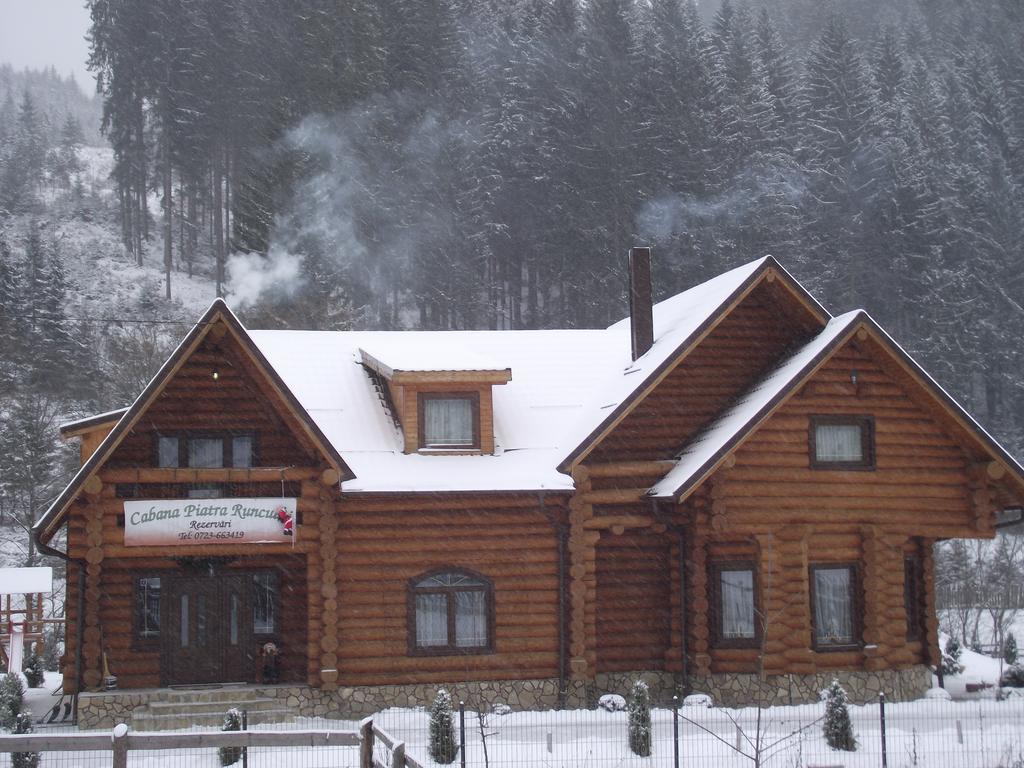 Cabana Piatra Runcului Vatra Moldovitei Luaran gambar