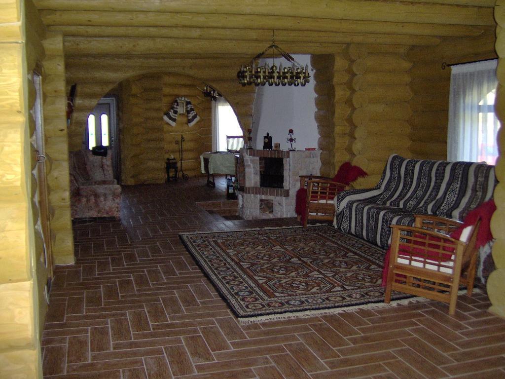 Cabana Piatra Runcului Vatra Moldovitei Luaran gambar